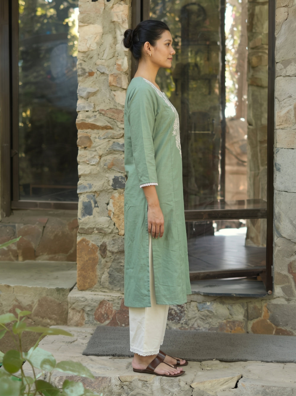 Kavya Green Kurta Set side view – The Suitable