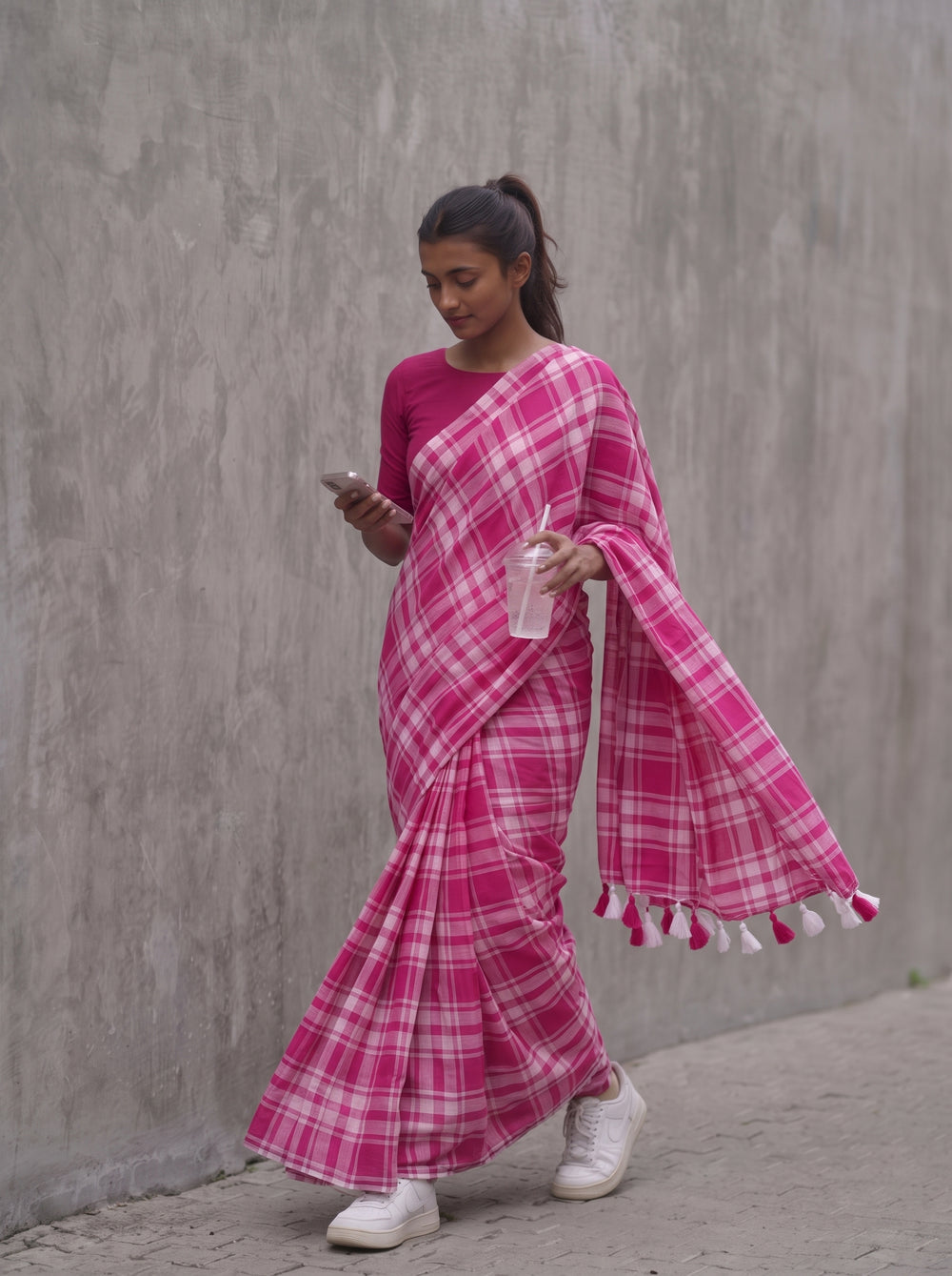 Kyri Pink White