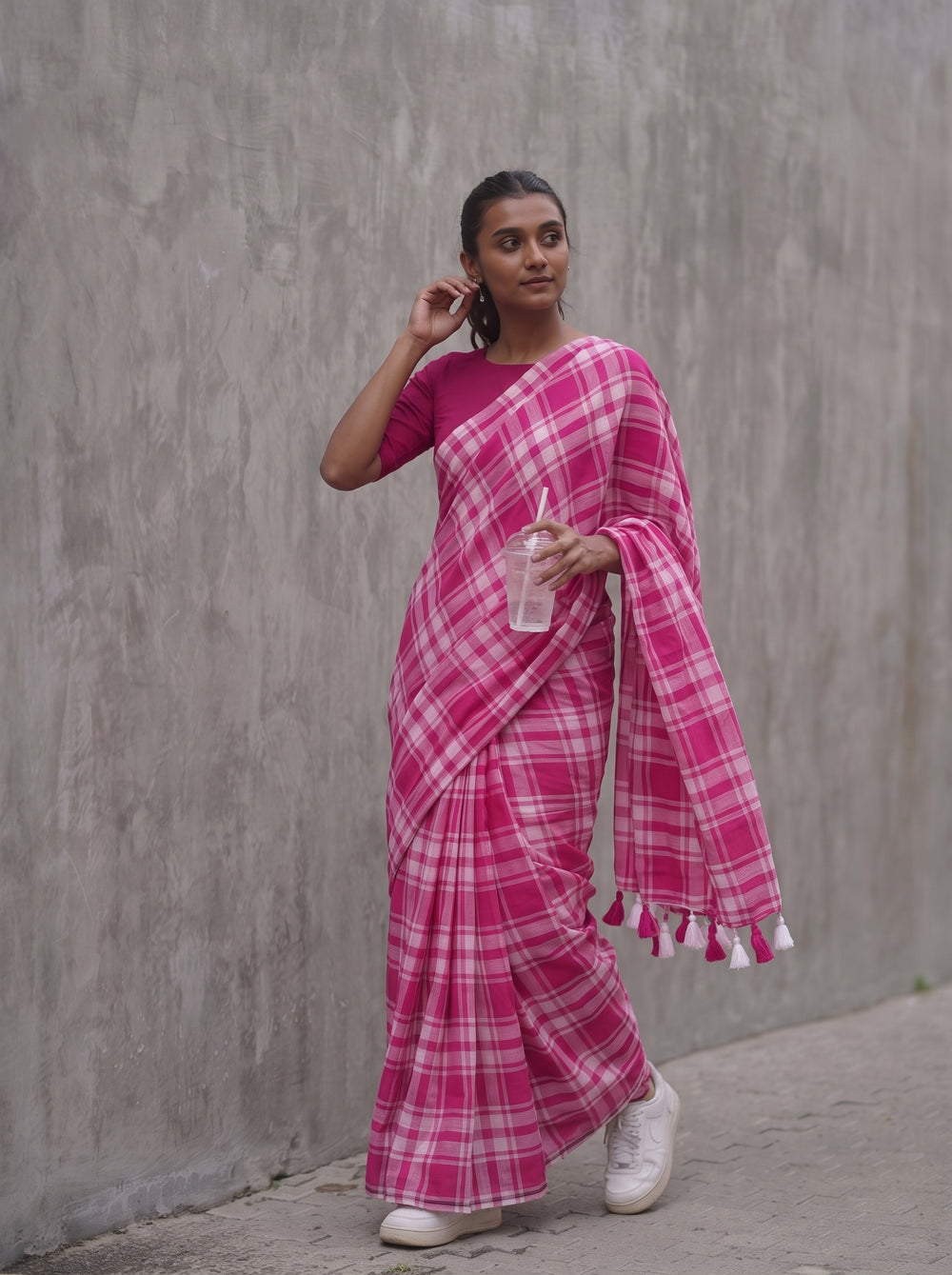 Kyri Pink White
