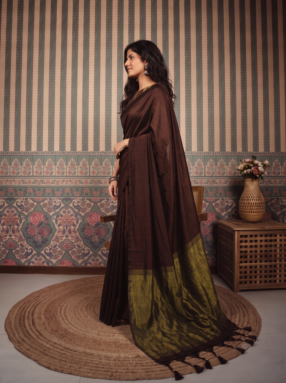 Zora Dark Brown