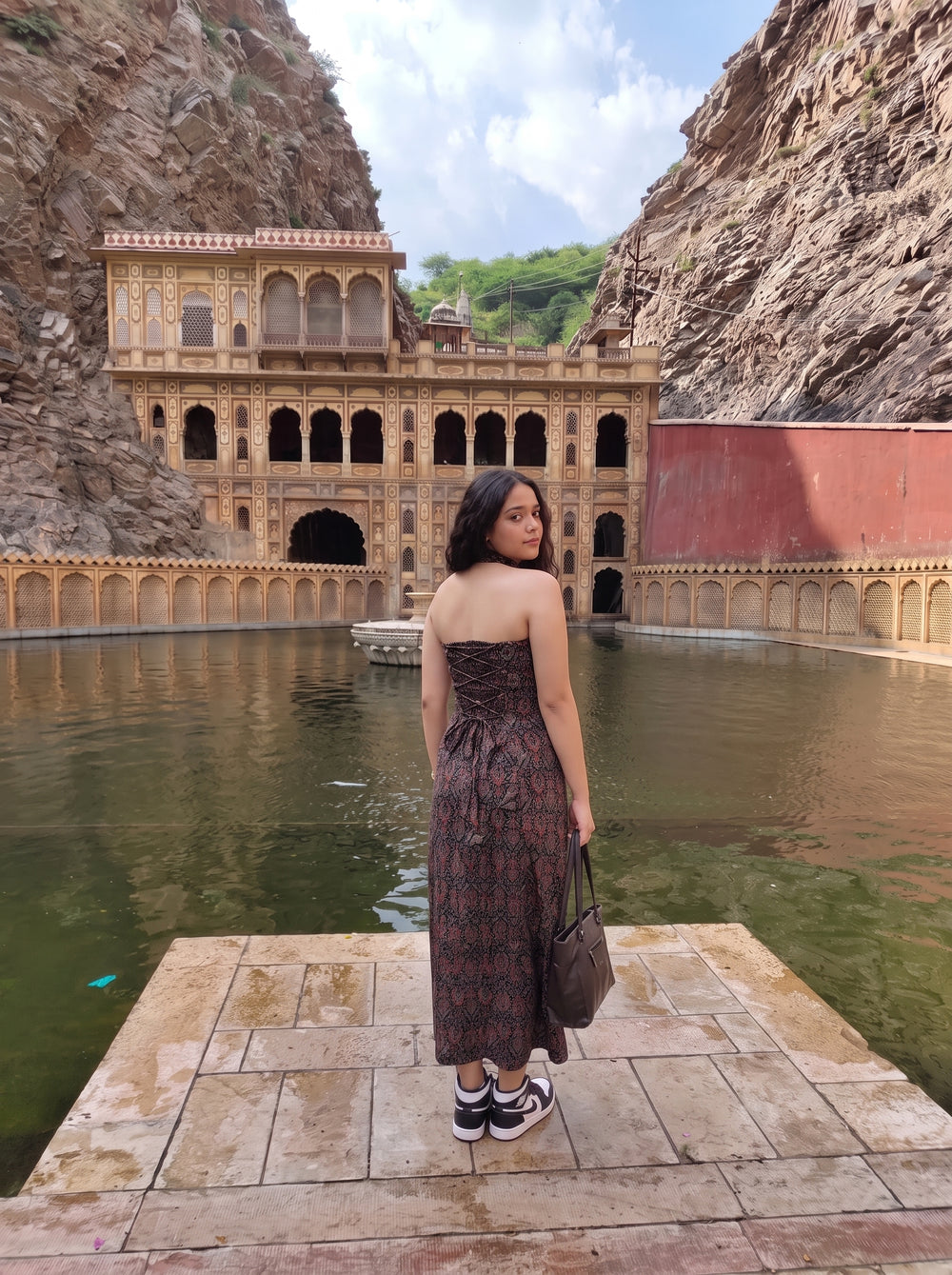 Qayamat Black back view – The Suitable