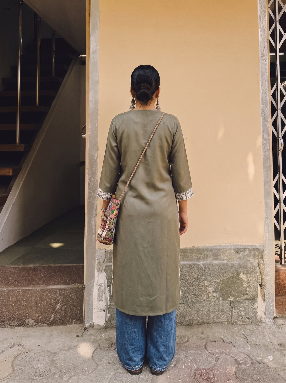 Rhea Olive Straight Kurta back view – The Suitable