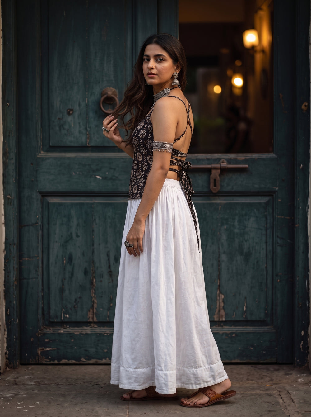 Jalwa Black side view – The Suitable