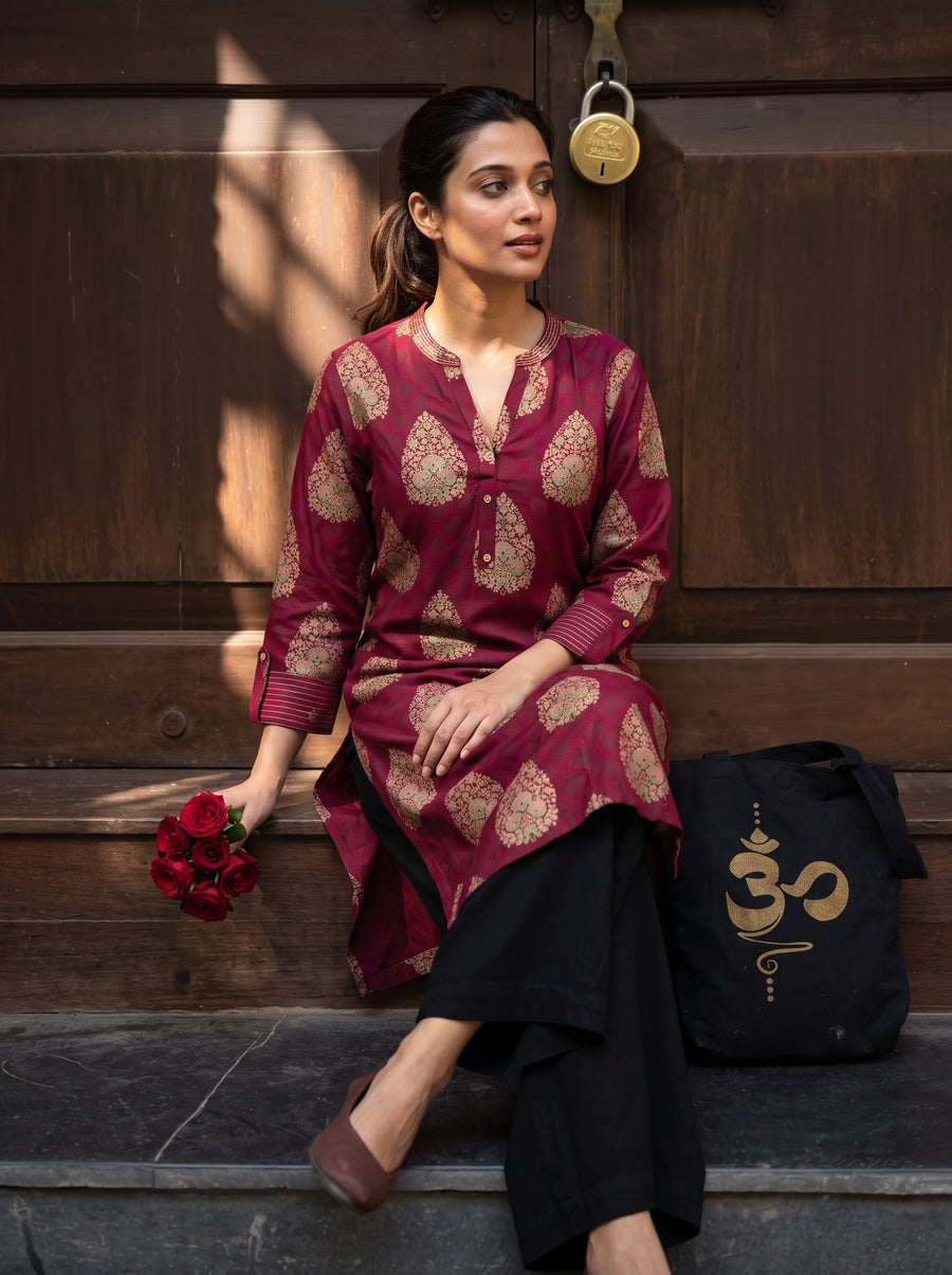Ruhani Maroon Kurti front view – The Suitable