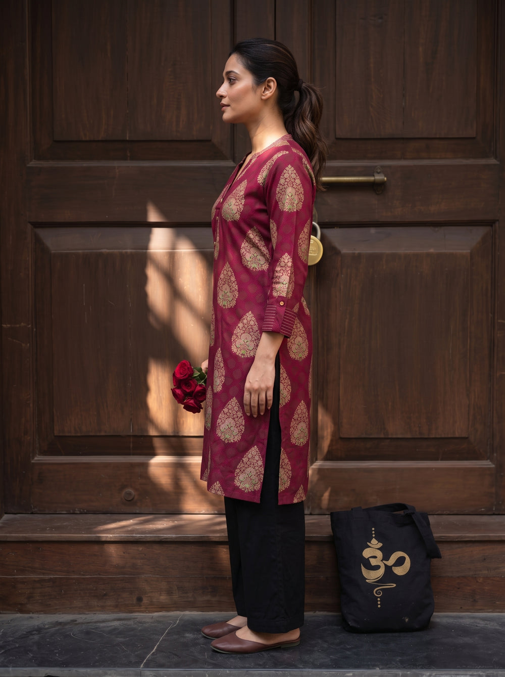 Ruhani Maroon Kurti side view – The Suitable