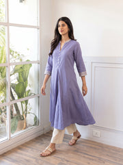 Saanvi Purple Kurta Set styled view 4 – The Suitable