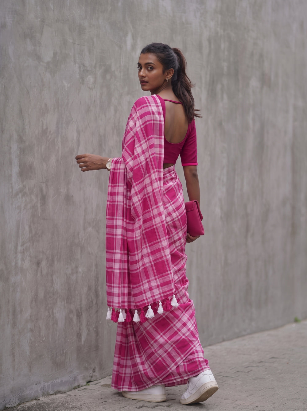 Kyri Pink White