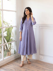 Saanvi Purple Kurta Set candid styled view – The Suitable