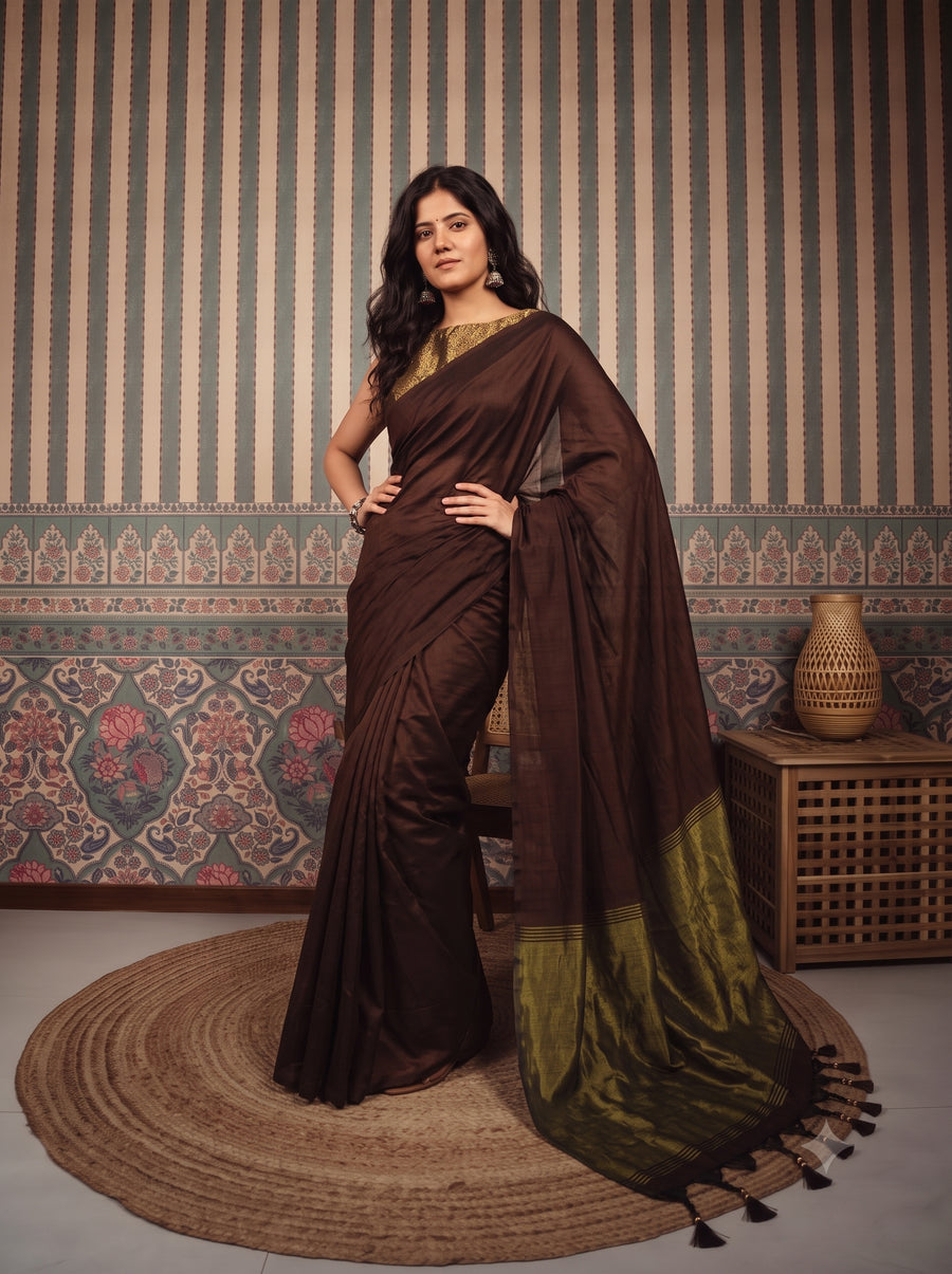 Zora Dark Brown