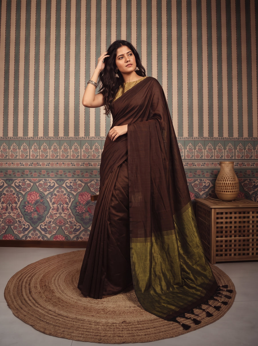 Zora Dark Brown