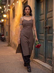 Bawri Black styled view 1 – The Suitable