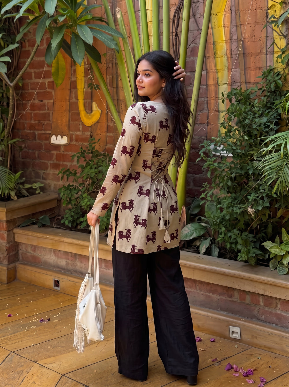 Dil Beige Maroon styled view 5 – The Suitable