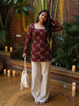 Dil Maroon front view – The Suitable