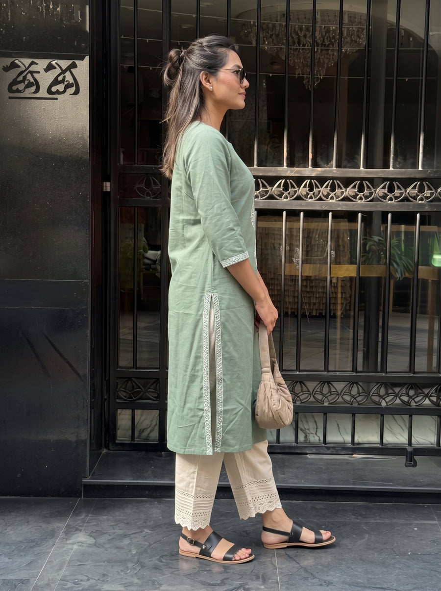 Aaira Green Kurta Set side view – The Suitable