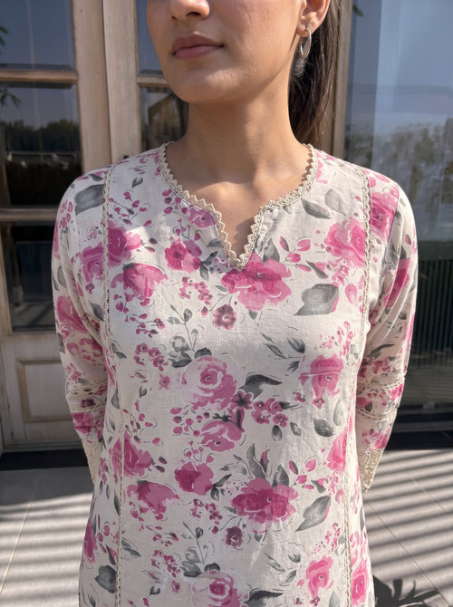 Amaya Pink Kurta Set neckline detail – The Suitable