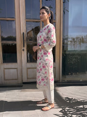Amaya Pink Kurta Set side view – The Suitable