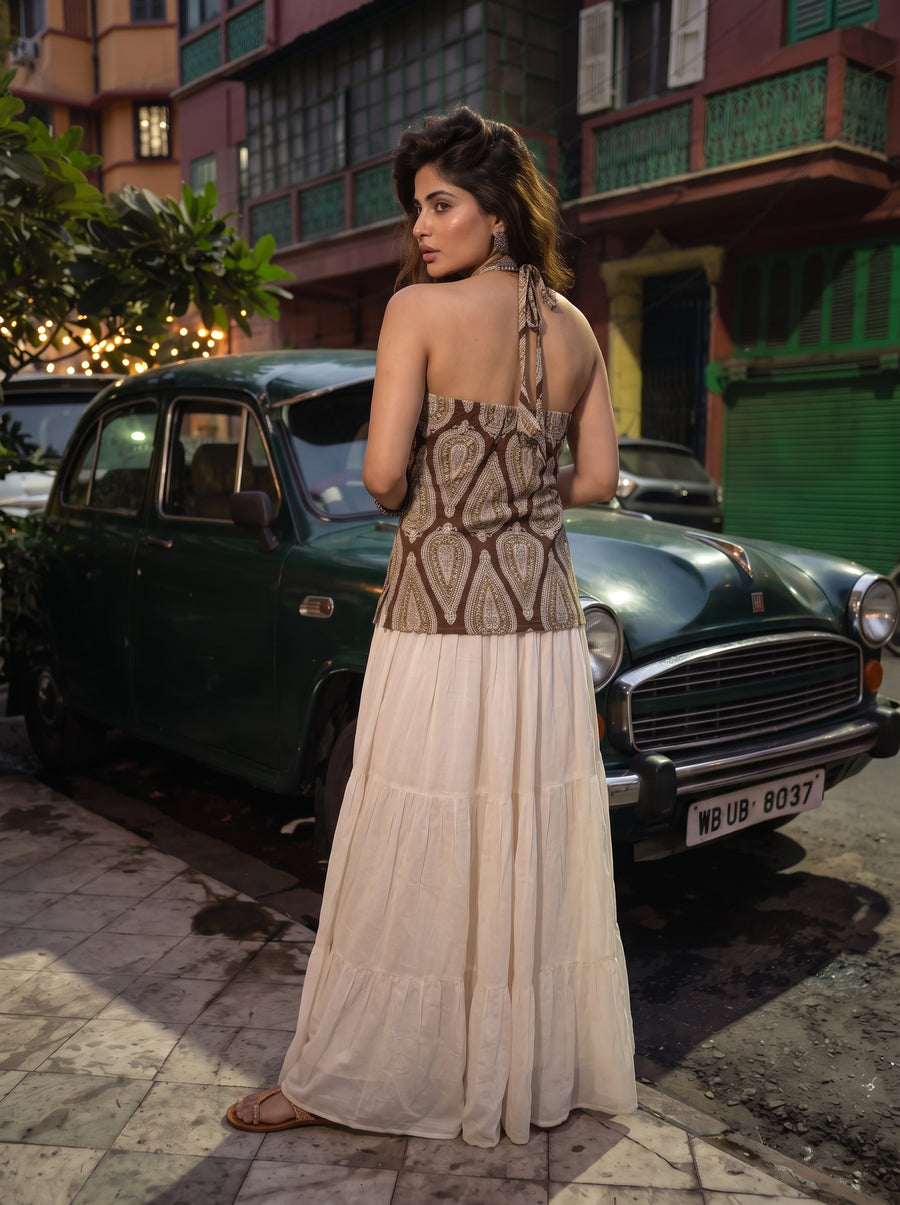 Kashish Brown back view – The Suitable