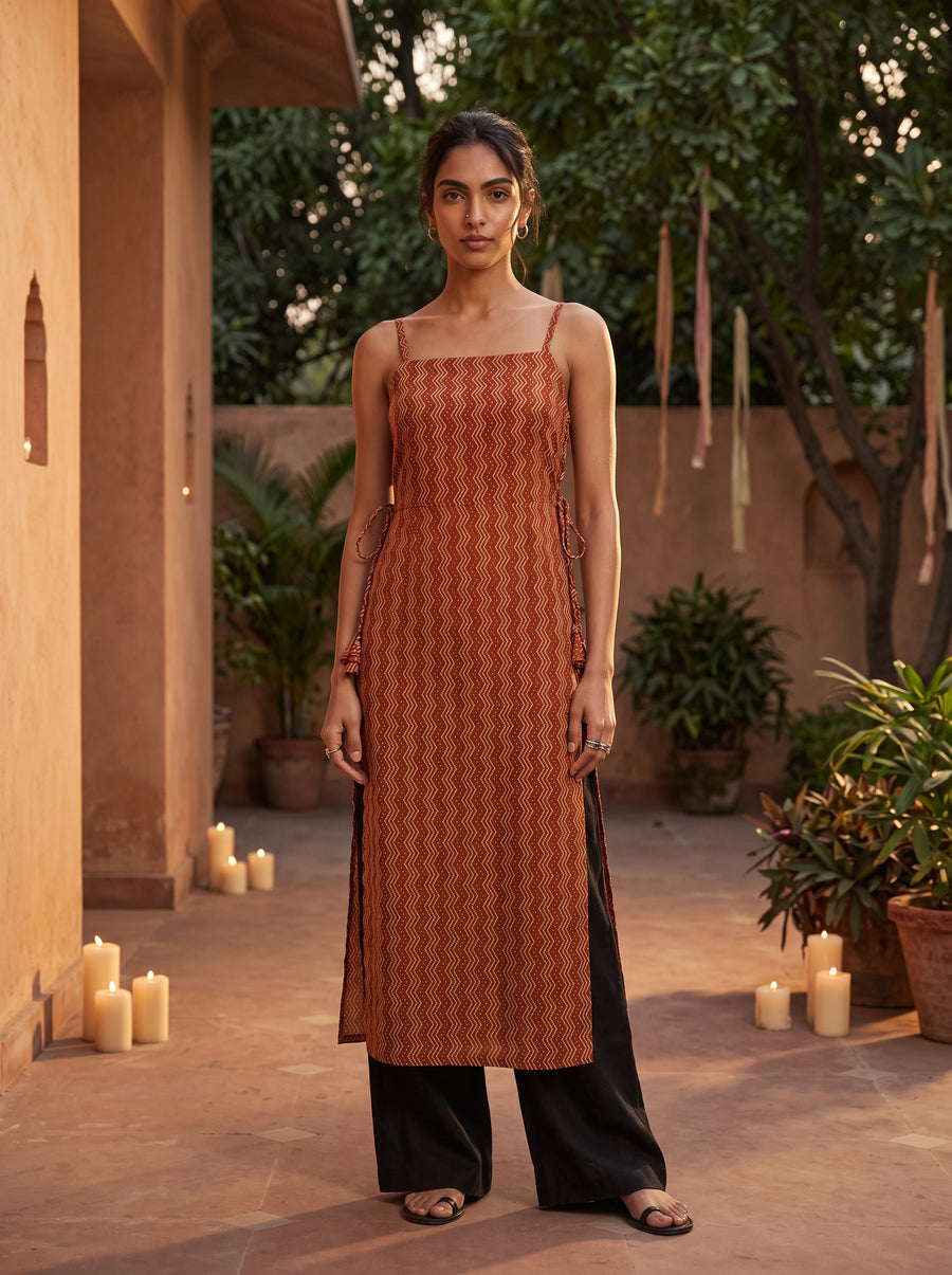 Mastani Maroon front view – The Suitable