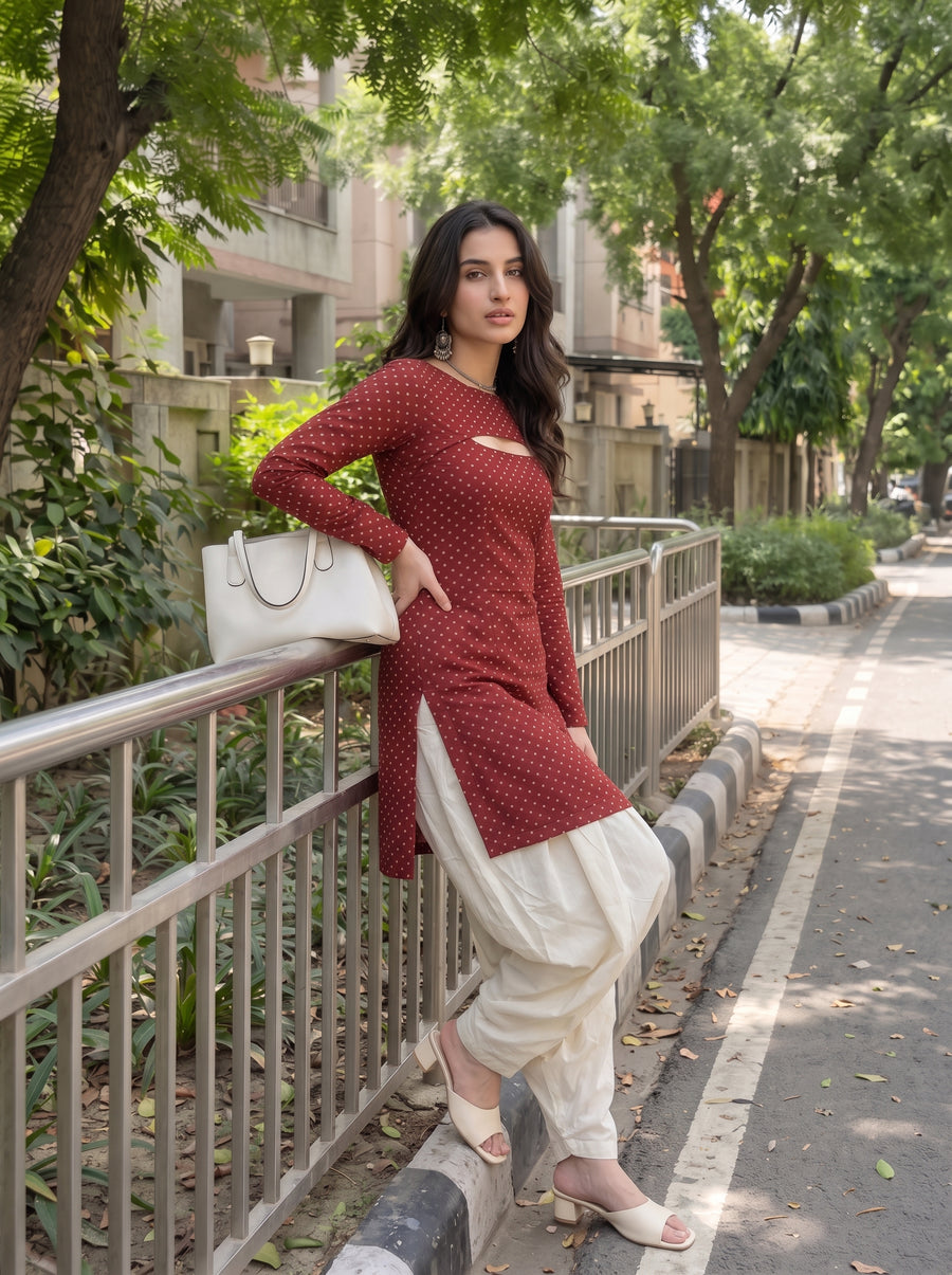 Nazar Crimson Red styled view 5 – The Suitable