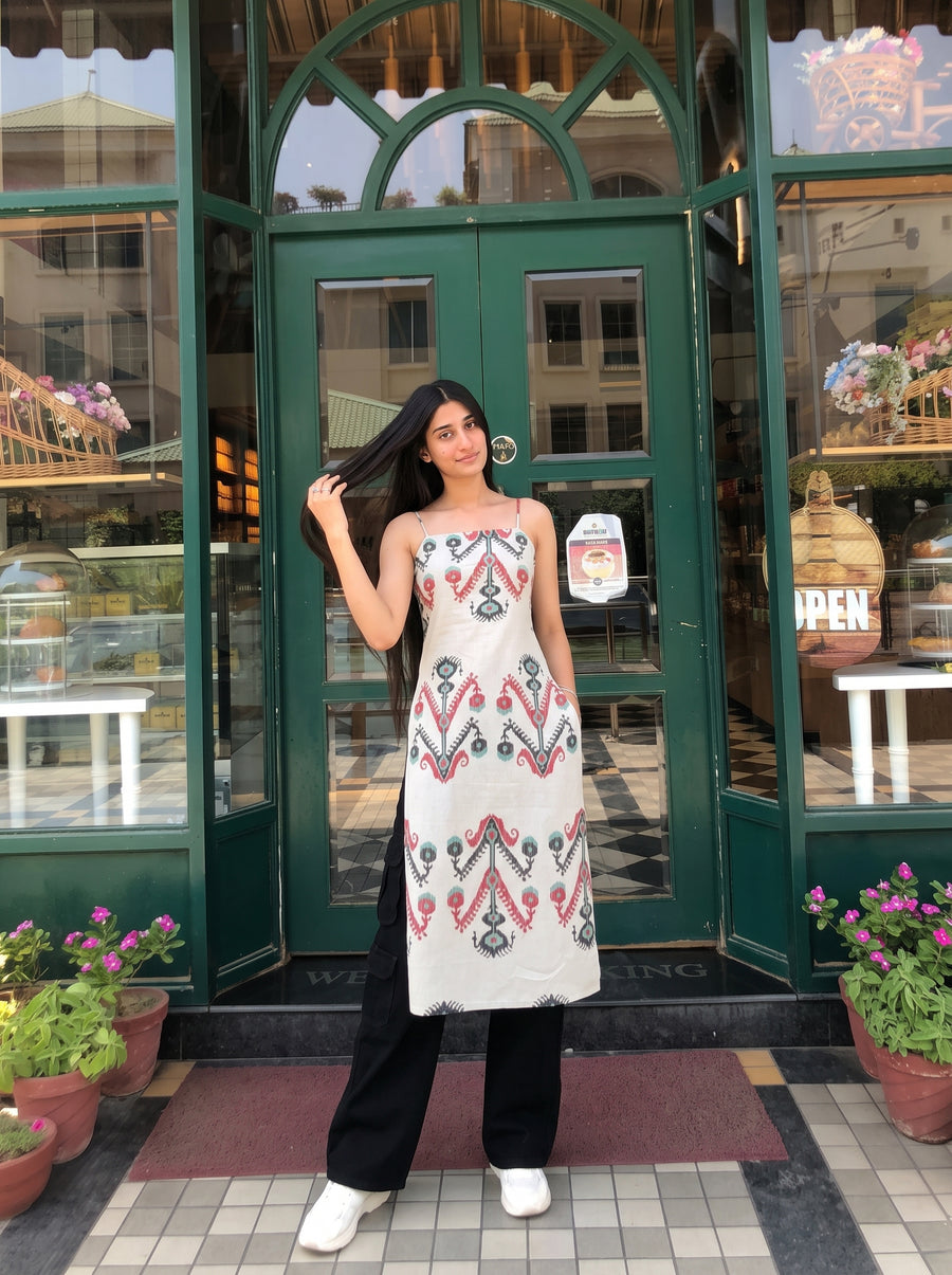 Nisha Off White front view – The Suitable