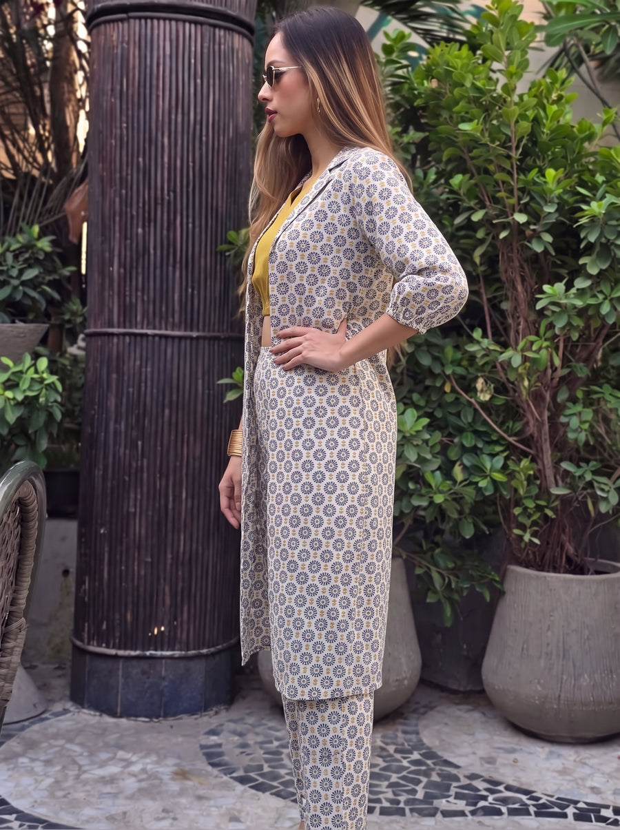 Avni Printed 3-Piece Co-Ord Set side view – The Suitable