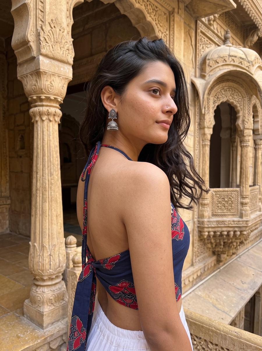 Zevar Navy neckline detail – The Suitable