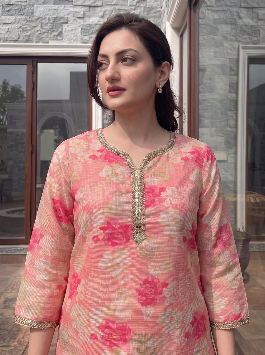 Gul Pink Kurta Set neckline detail – The Suitable
