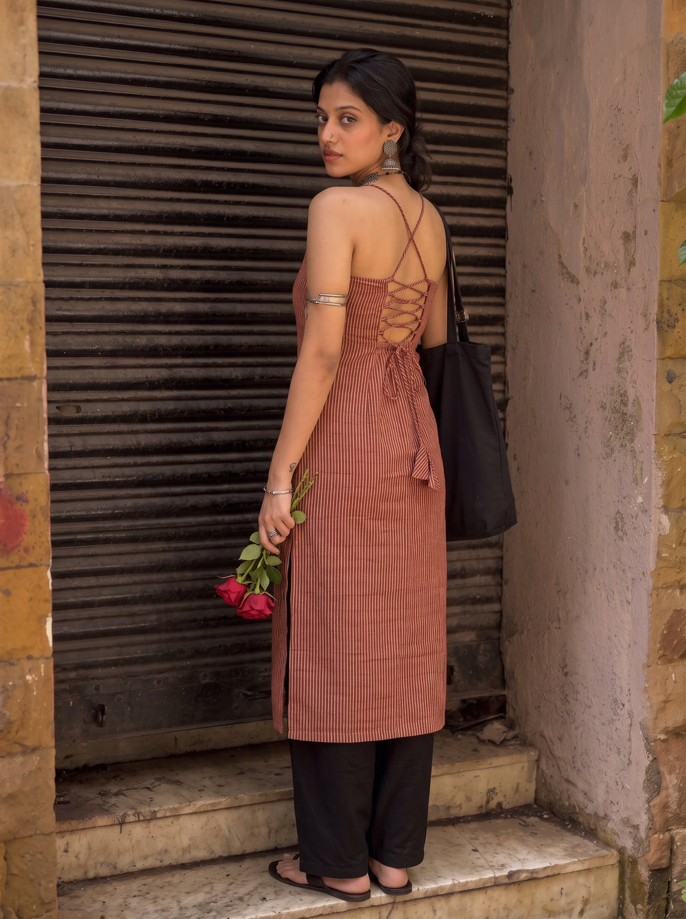 Bawri Dusty Red back view – The Suitable