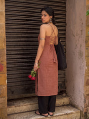 Bawri Dusty Red back view – The Suitable