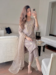 Zoya Mocha Mousse Suit Set styled view 6 – The Suitable