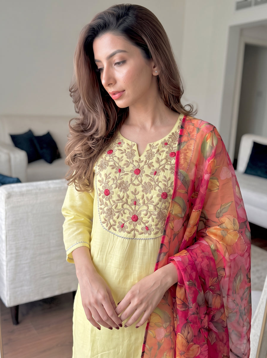 Aayat Butter Yellow Suit Set neckline detail – The Suitable