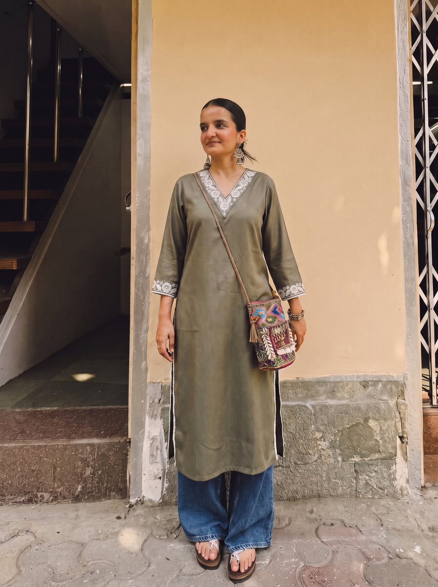 Rhea Olive Straight Kurta candid styled view – The Suitable