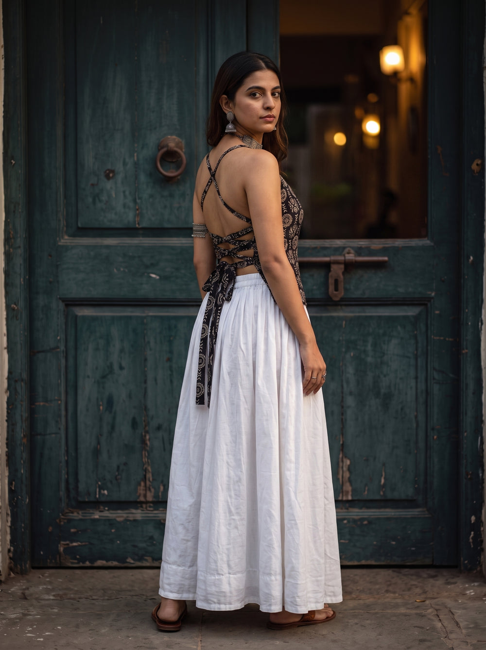 Jalwa Black styled view 1 – The Suitable